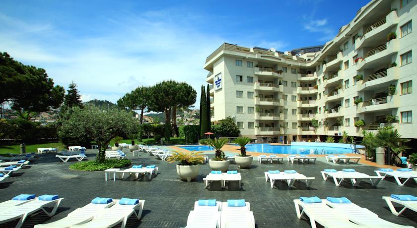 Aqua Hotel Montagut Suites 4*Sup Santa Susanna Exterior photo